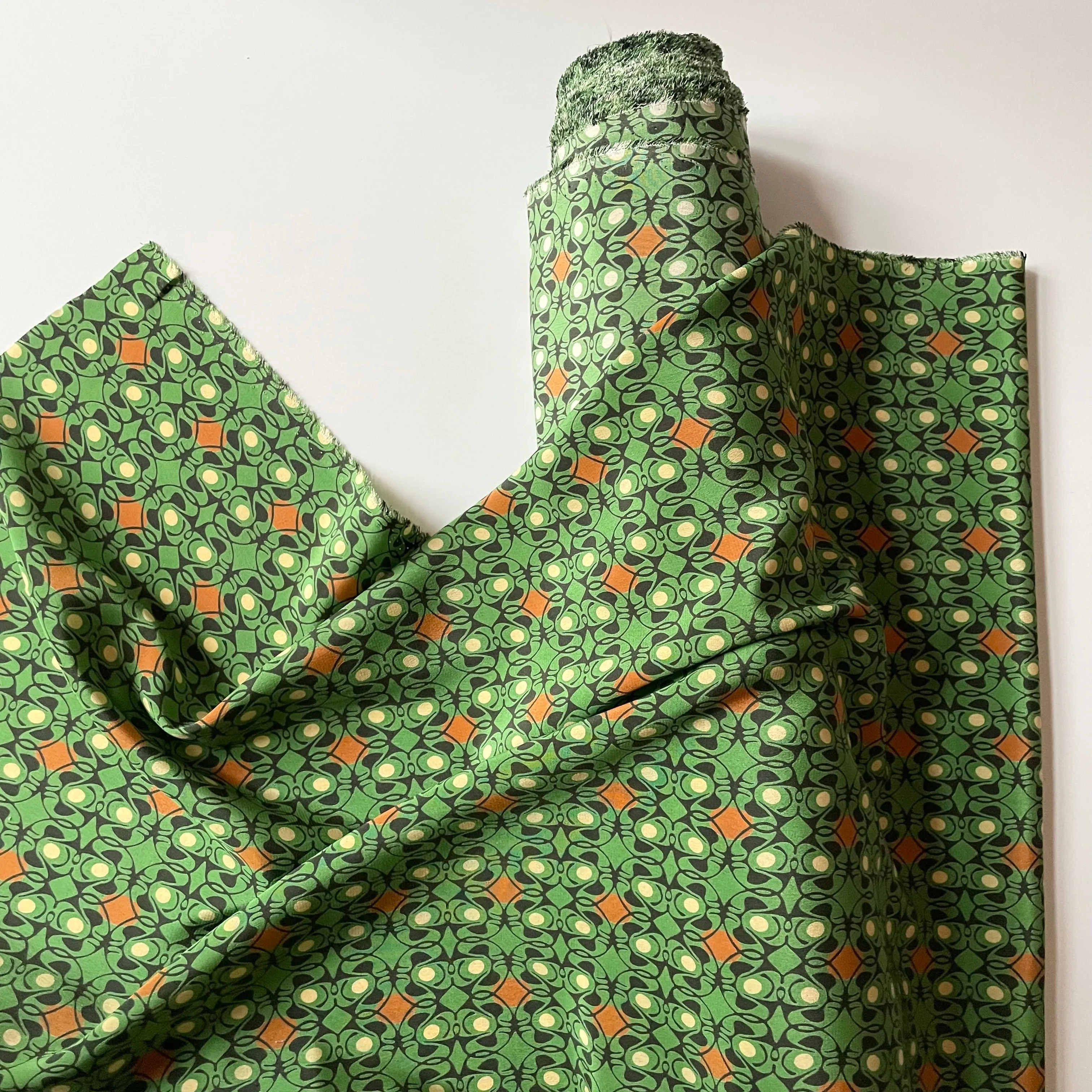 Liberty Fabrics Retold 150th Anniversary Collection : Kensington Silk Crepe de Chine - Nouveau Brooch C