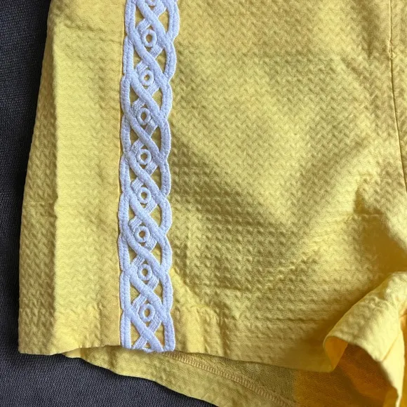 Lilly Pulitzer 8 Liza Sunglow Yellow Shorts Embroidered Back Zip