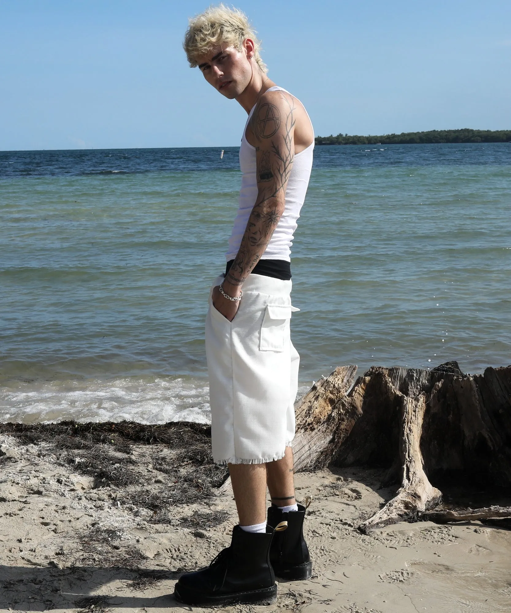 LINEN SHORTS, WHITE