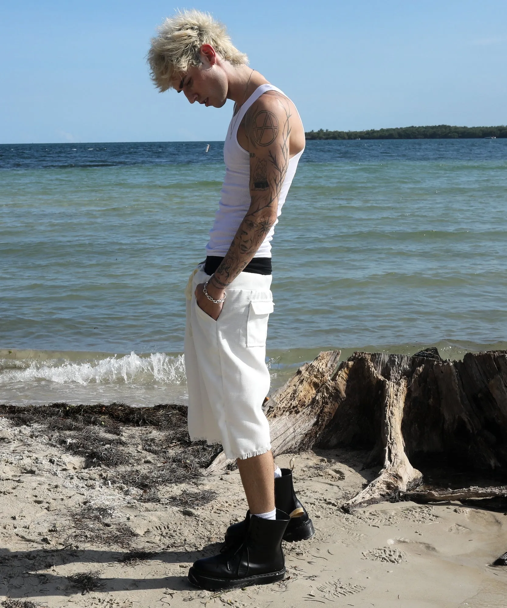 LINEN SHORTS, WHITE
