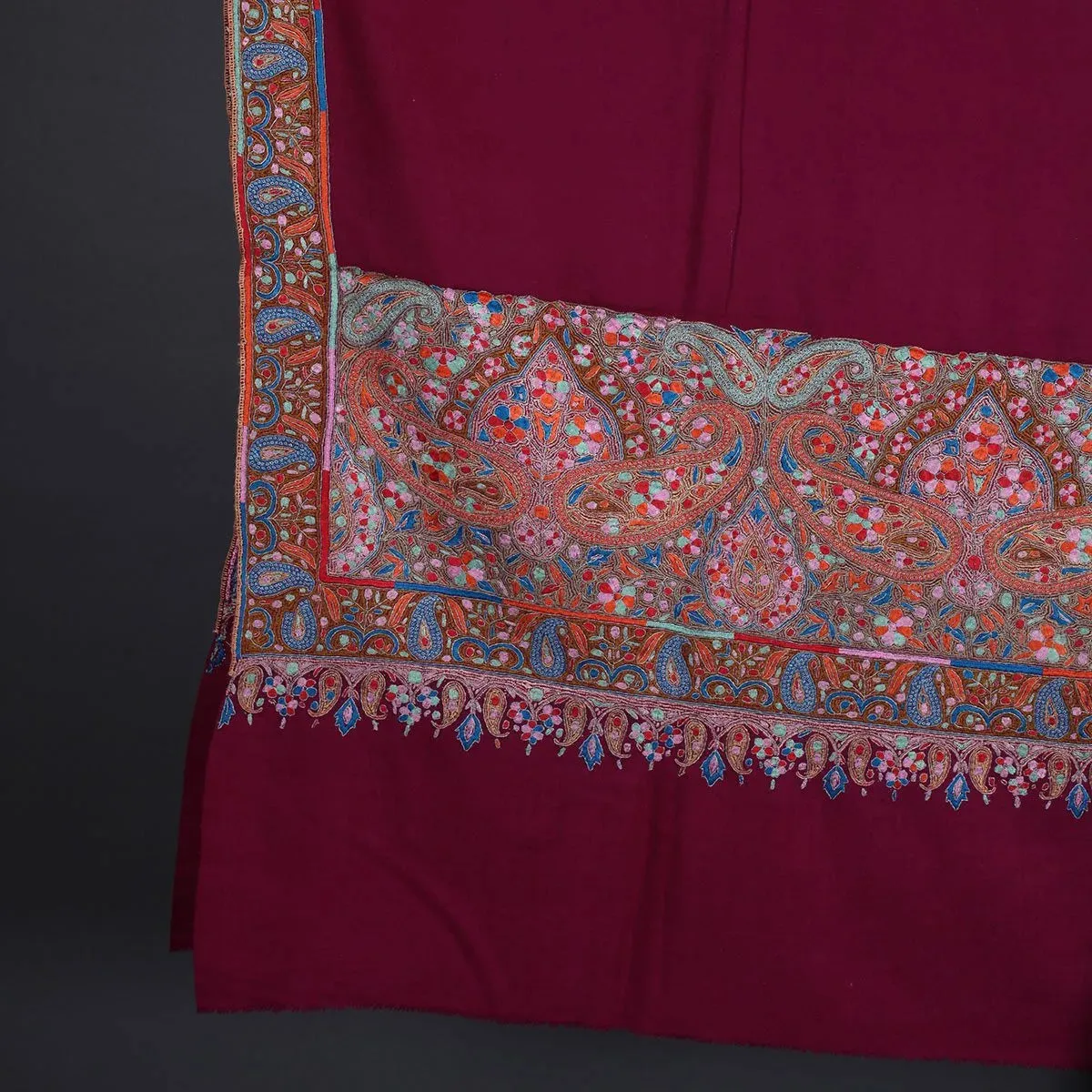 Magenta Base Border Design Sozni Embroidered Pashmina Shawl
