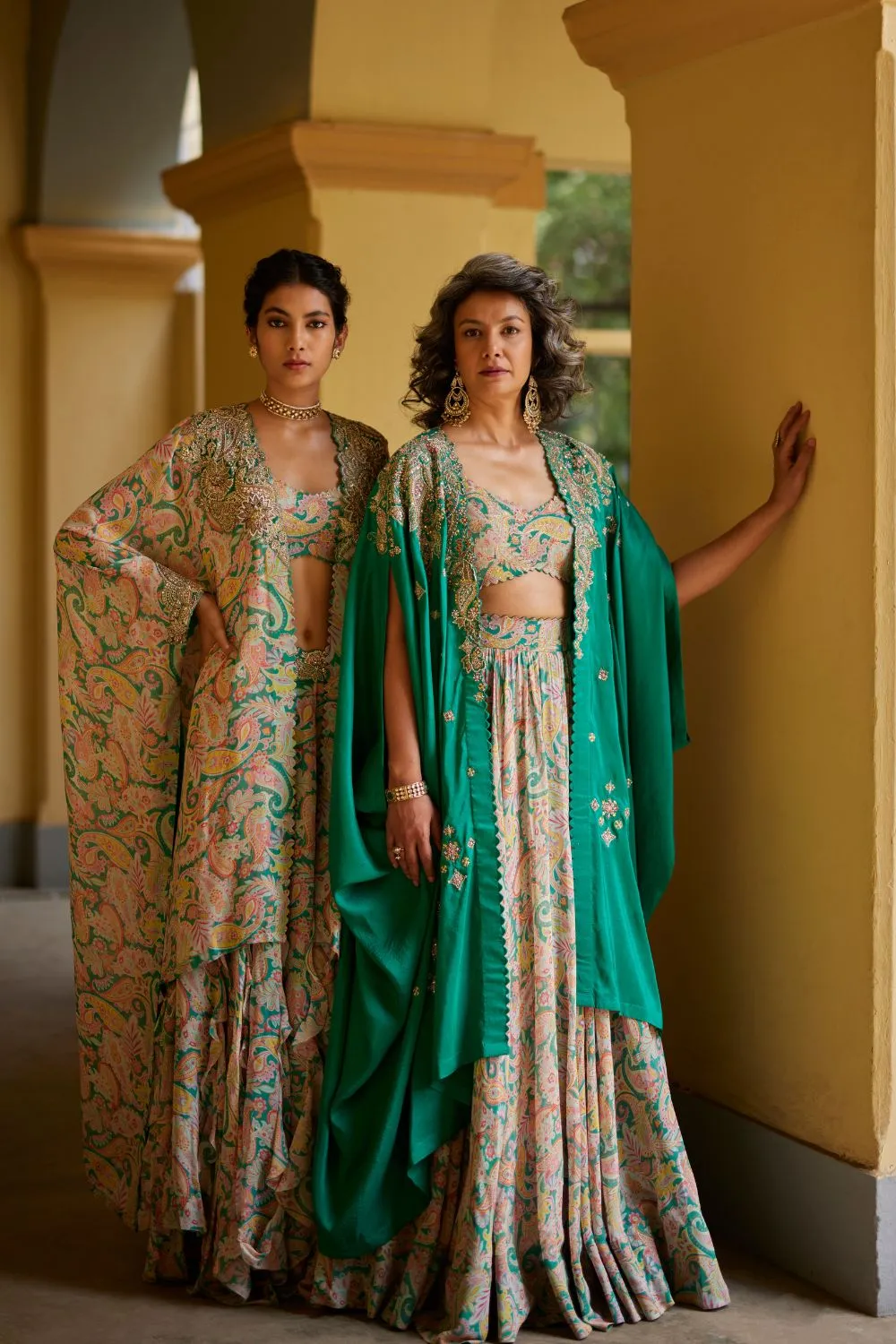 Mihir Cape Set