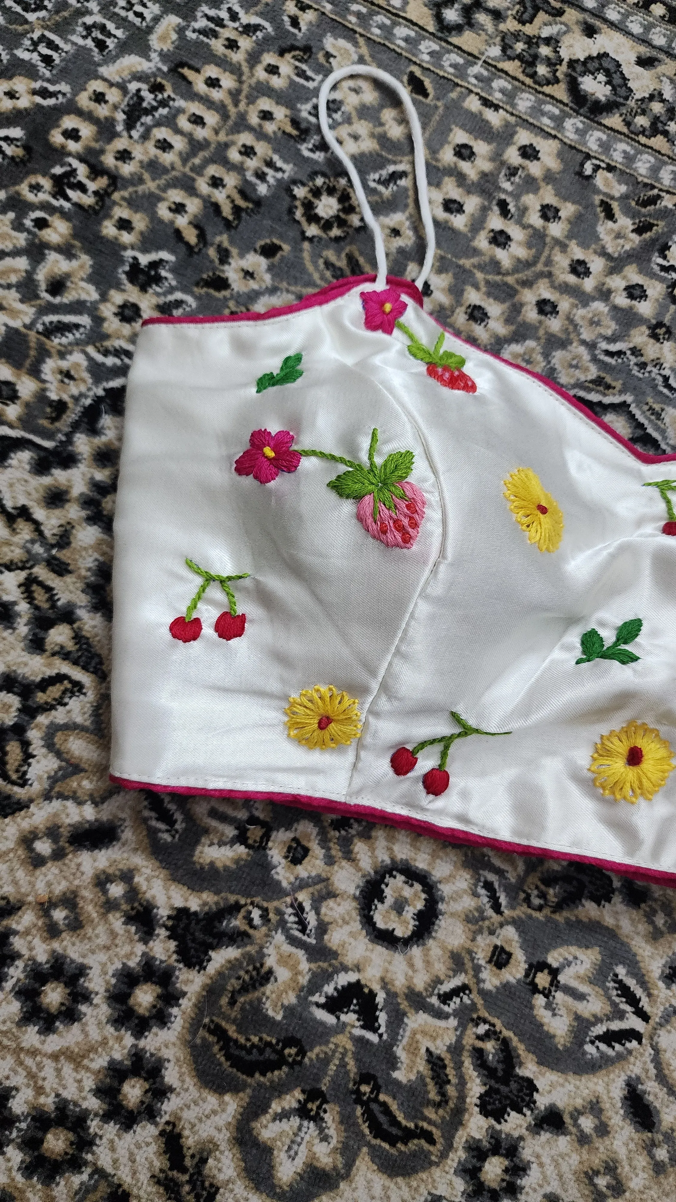 Nashila Phal  Blouse - White