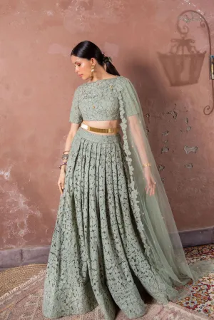 Notes of sage, belt, dupatta