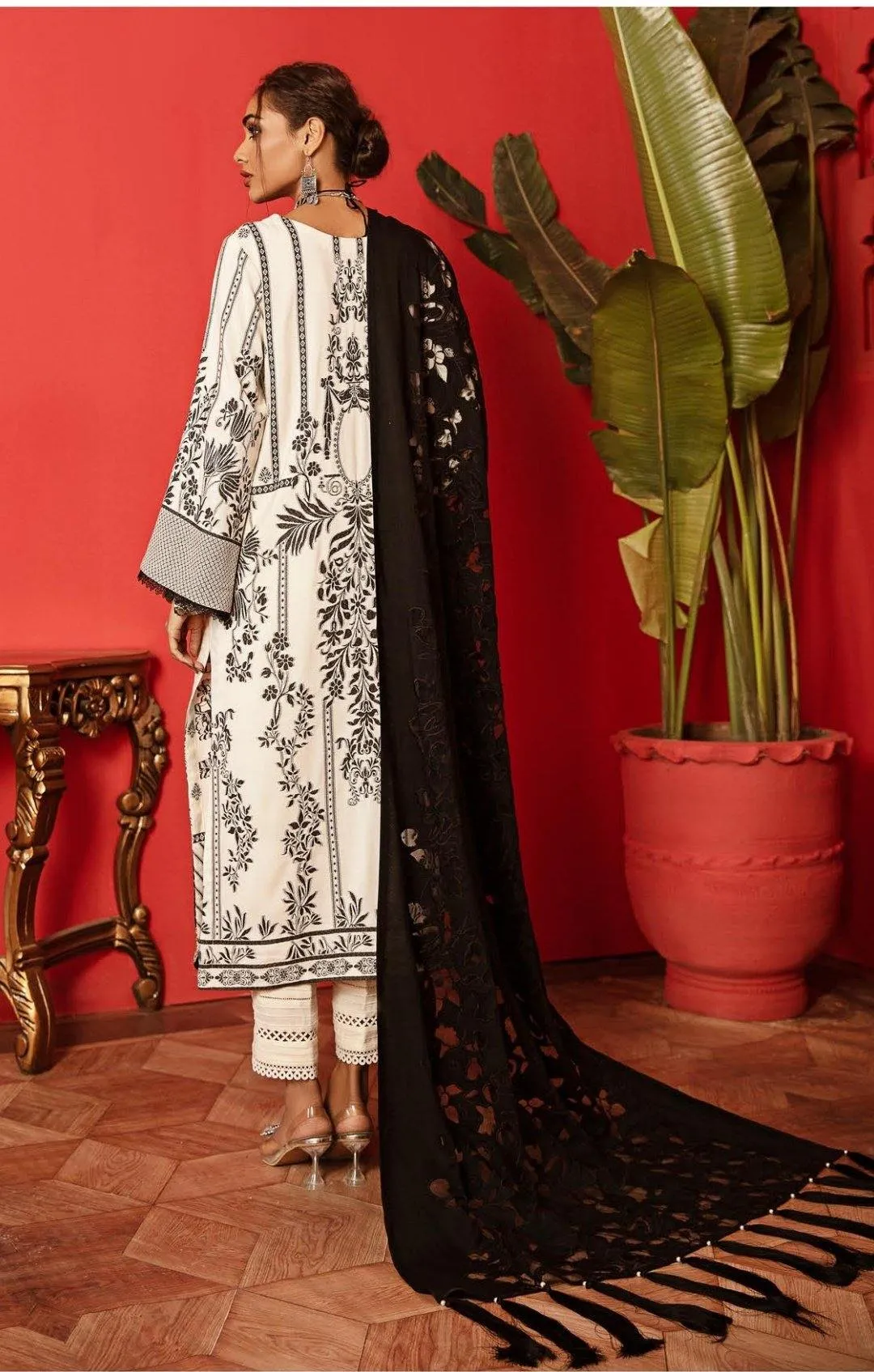 Nureh Leather Jacquard/Palachi Shawl/NJ 13