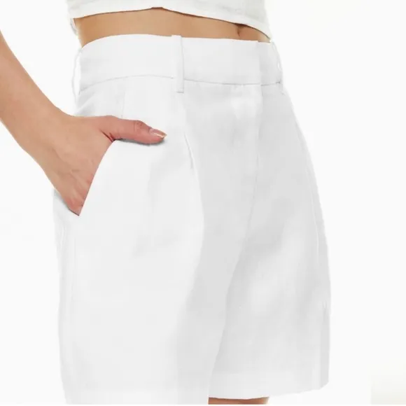 NWT Aritzia Effortless Linen Shorts in Mid Thigh