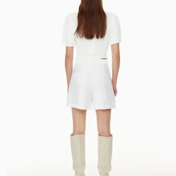 NWT Aritzia Effortless Linen Shorts in Mid Thigh