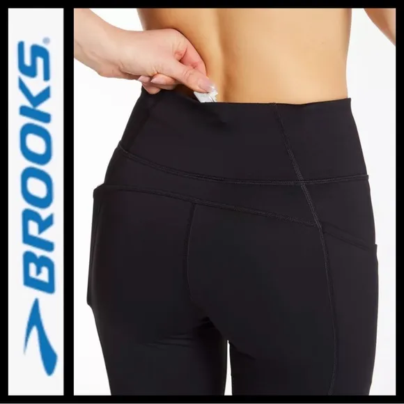 NWT Brooks Method 8” Short Tight