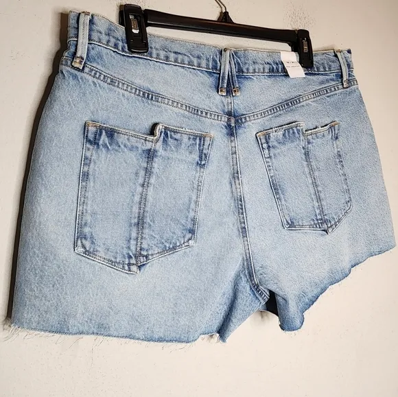 NWT Good American '90s High Waist Denim Shorts. Women's size 12.