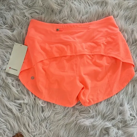 NWT Lululemon Athletica Speed up running shorts Sunset size 6 MR 4” inseam