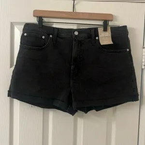 NWT MADEWELL High-Rise Denim Shorts in Black Lunar Wash