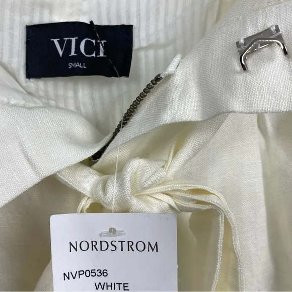 Nwt | VICI Collection Linen Blend Paperbag Shorts in White Size Small