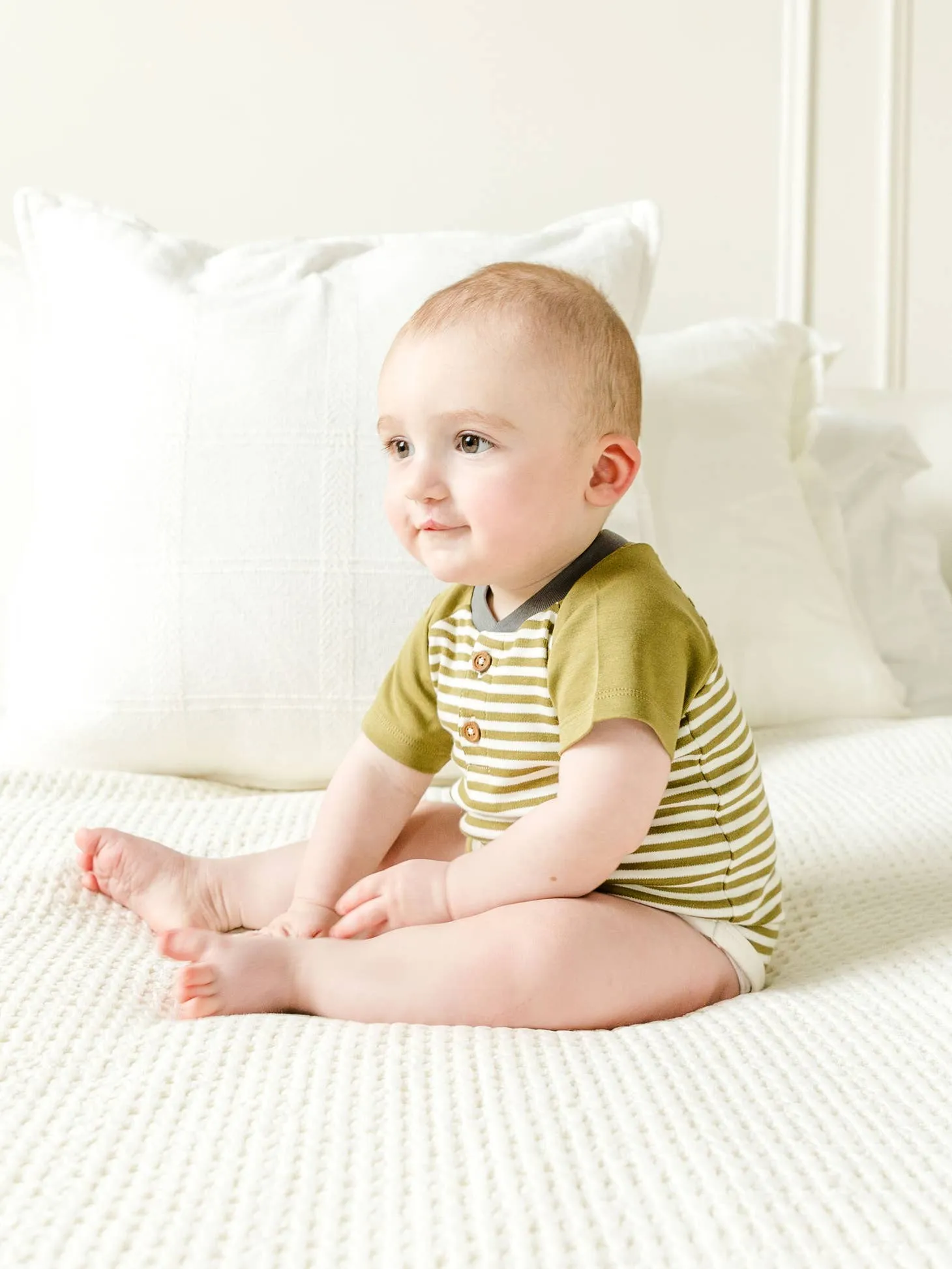Organic Baby Sosa Raglan Henley Bodysuit