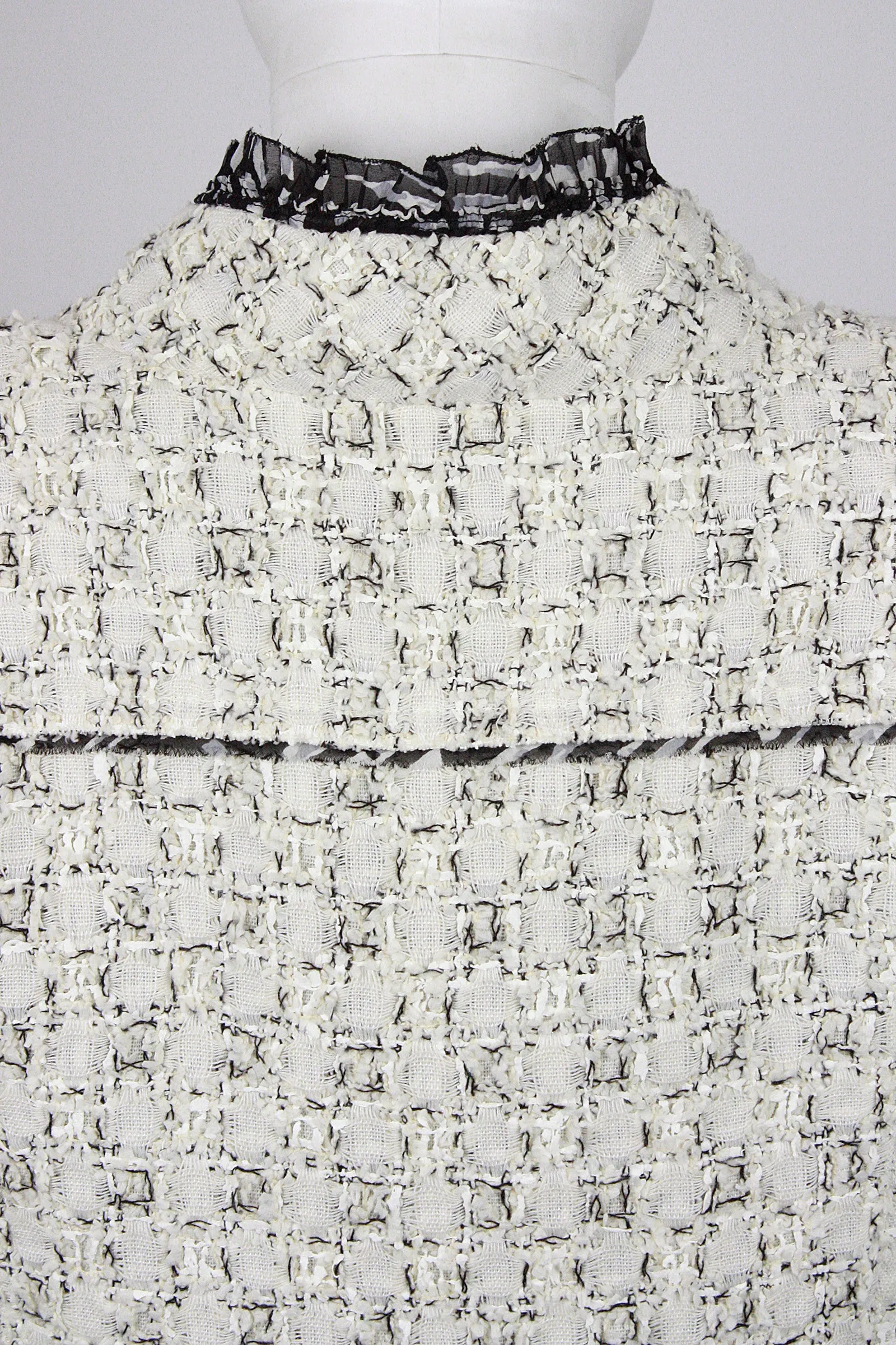 OSCAR DE LA RENTA Black & White Crop Jacket
