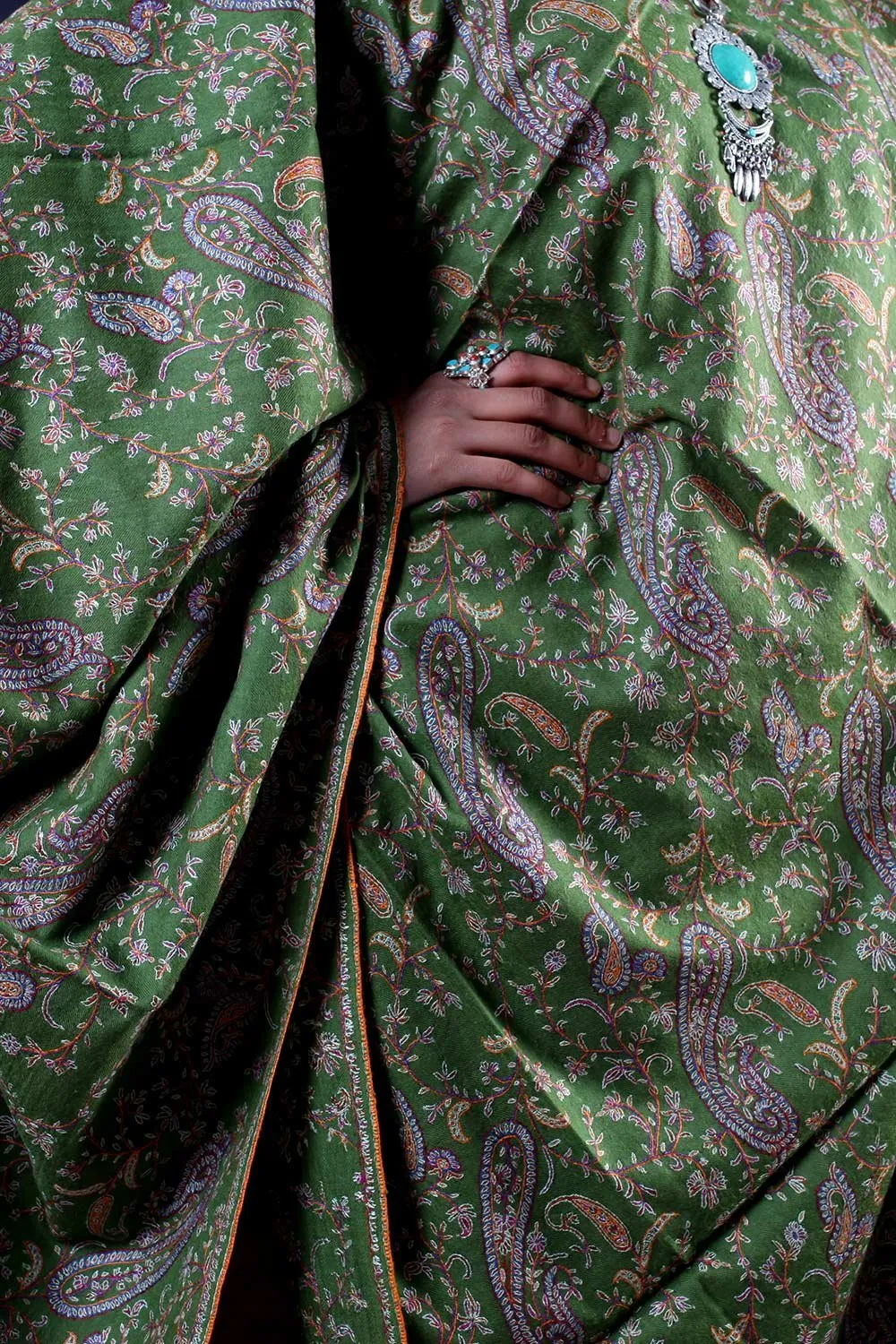 Paldar Green Sozni Embroidered Handwoven Jamawar Pashmina Shawl