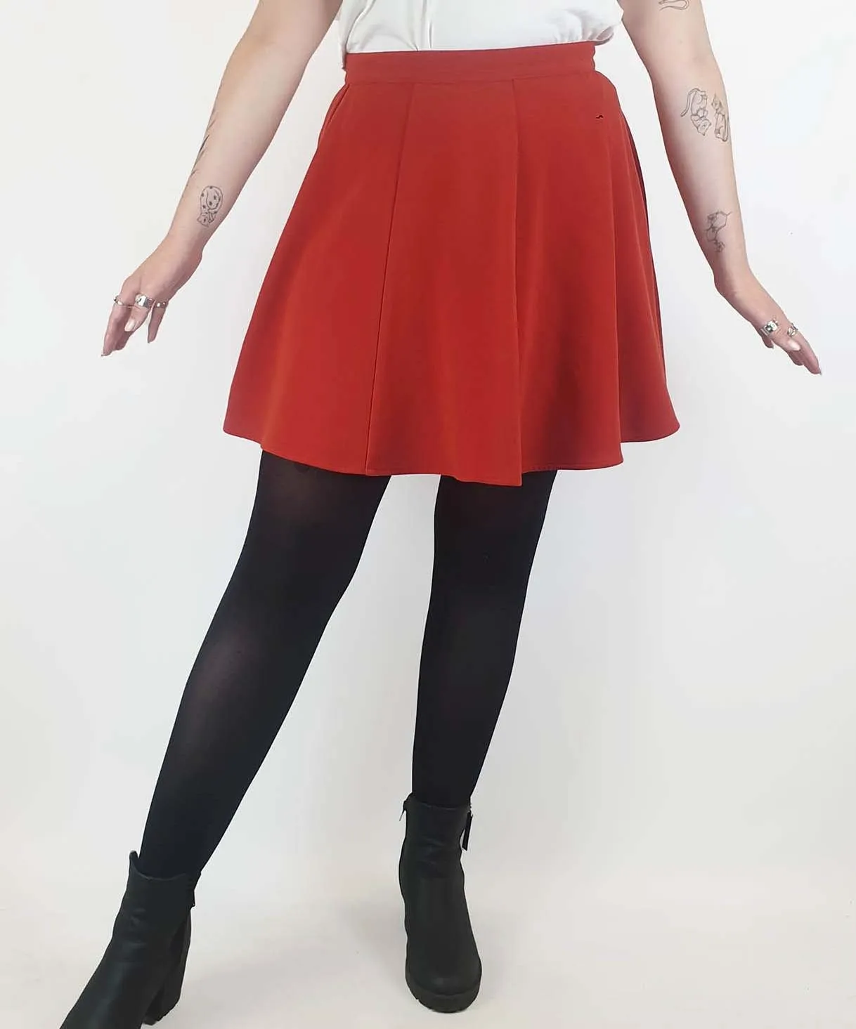 Princess Highway red A-line mini skirt size 14, best fits 12-14