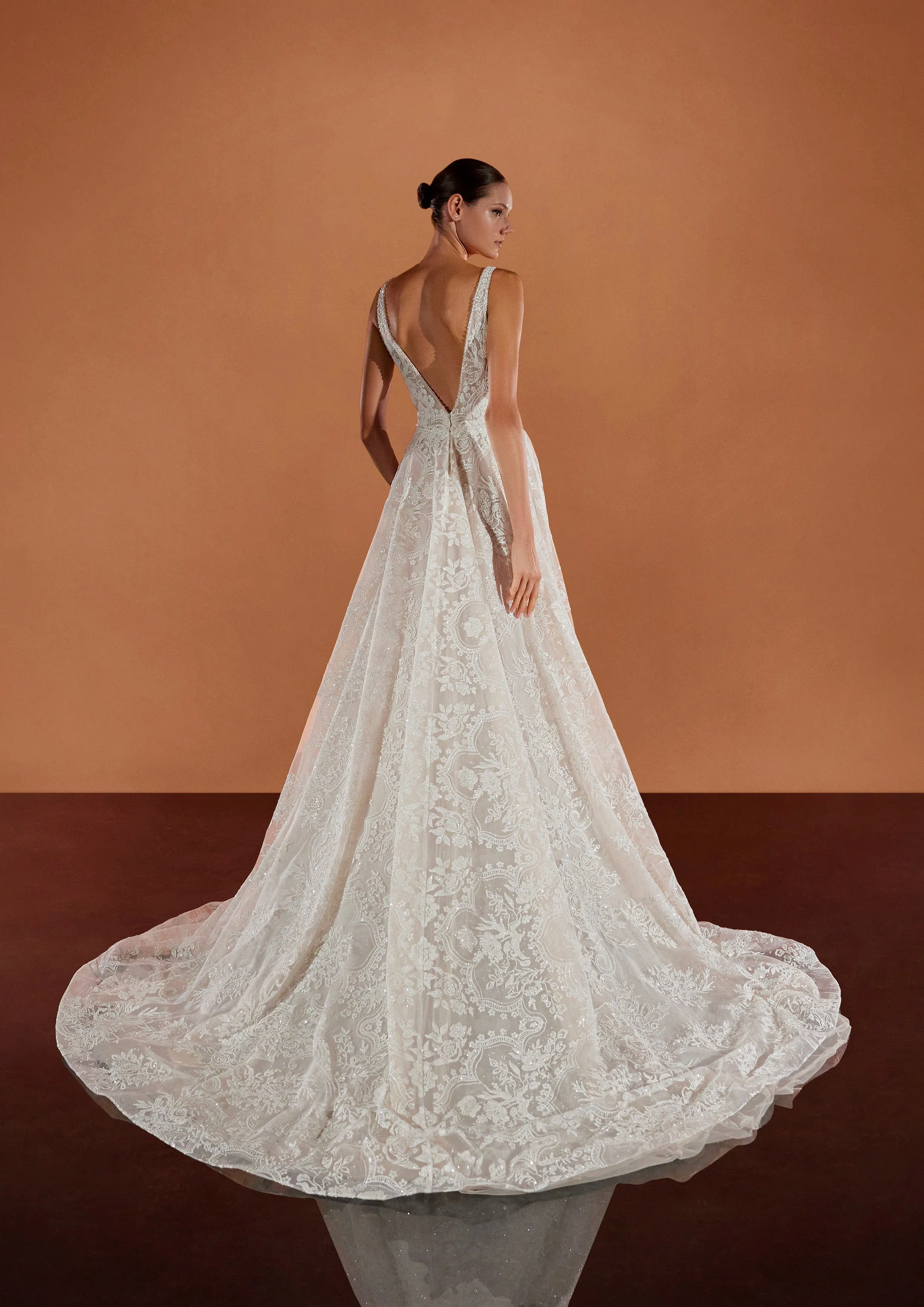 Pronovias Privee: Nethra