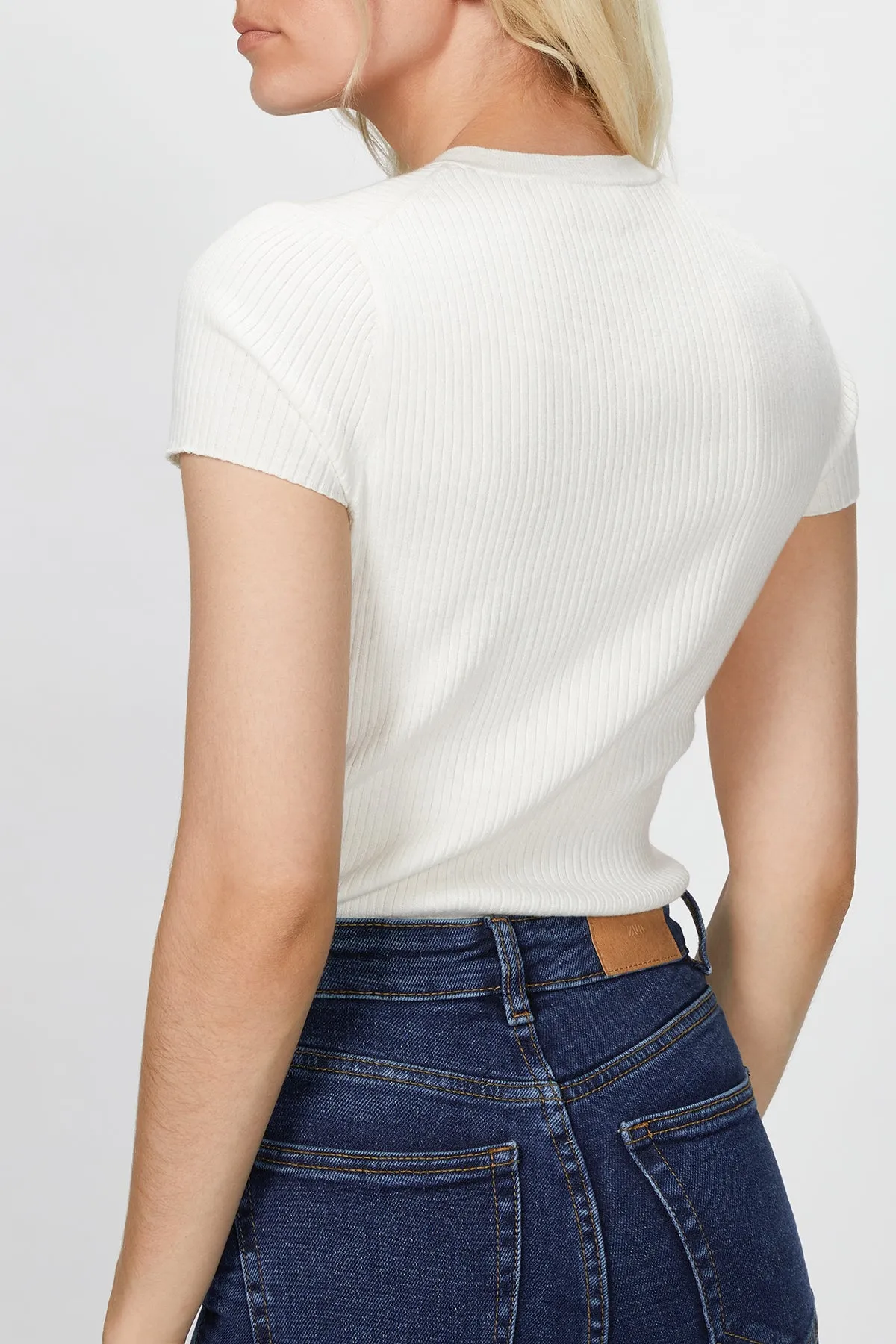 RIBBED MINI V NECK