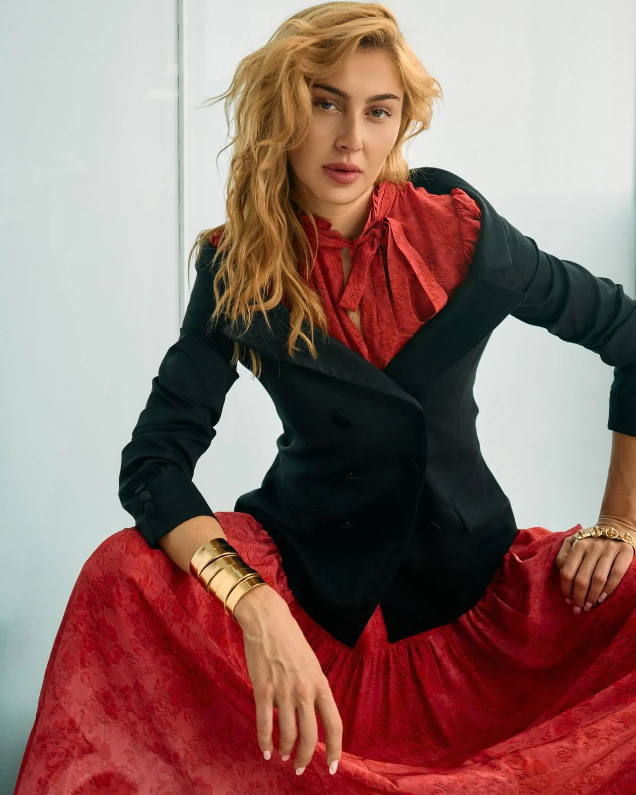 RUFFLED SLEEVELESS BROCADE DRESS