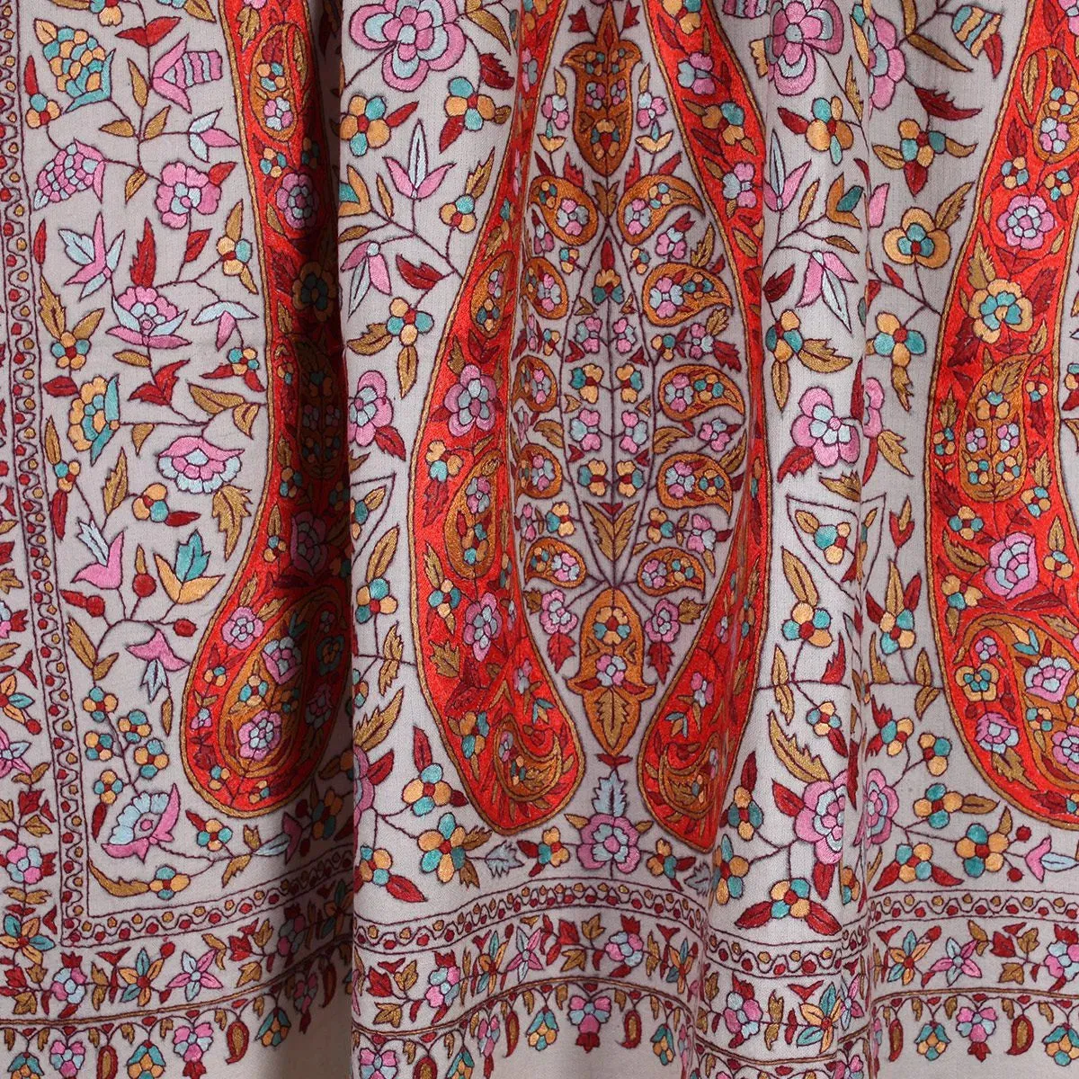 Sozni Embroidered White Base Paisley Jamawar Pashmina Shawl