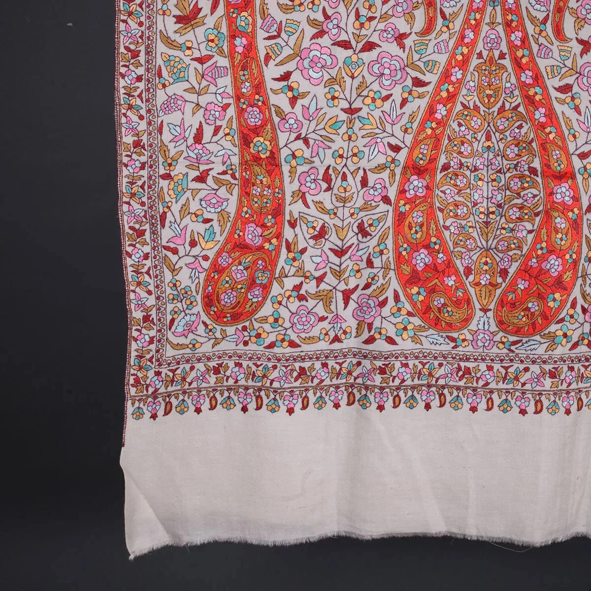 Sozni Embroidered White Base Paisley Jamawar Pashmina Shawl