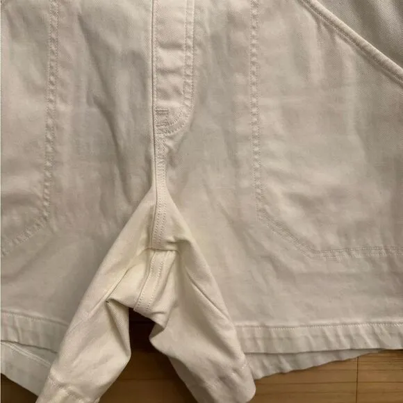 SPANX Size Large White Super Soft Twill Mid Rise Tummy Control Shorts