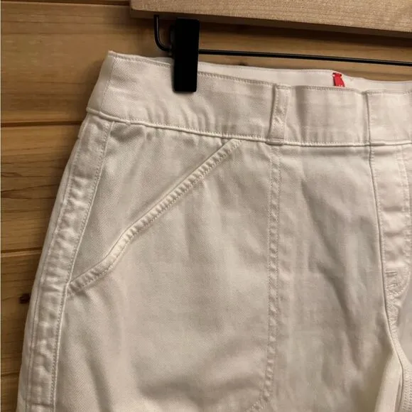 SPANX Size Large White Super Soft Twill Mid Rise Tummy Control Shorts