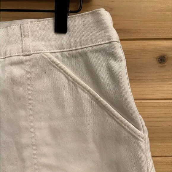 SPANX Size Large White Super Soft Twill Mid Rise Tummy Control Shorts