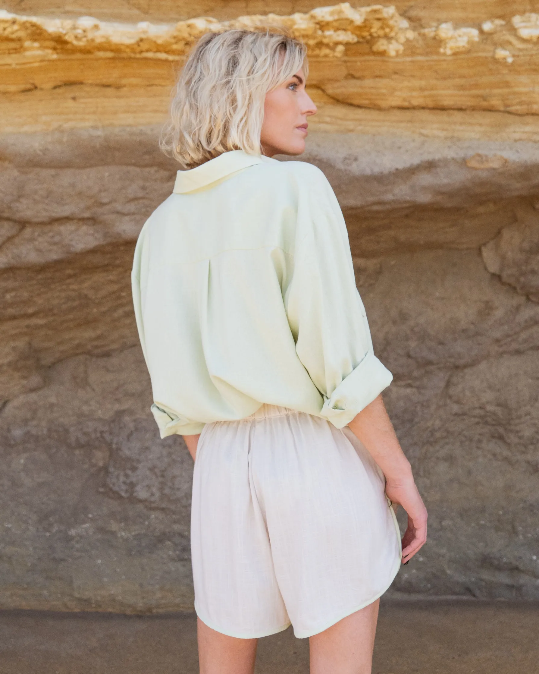 Tracks Shorts - Avo Contrast