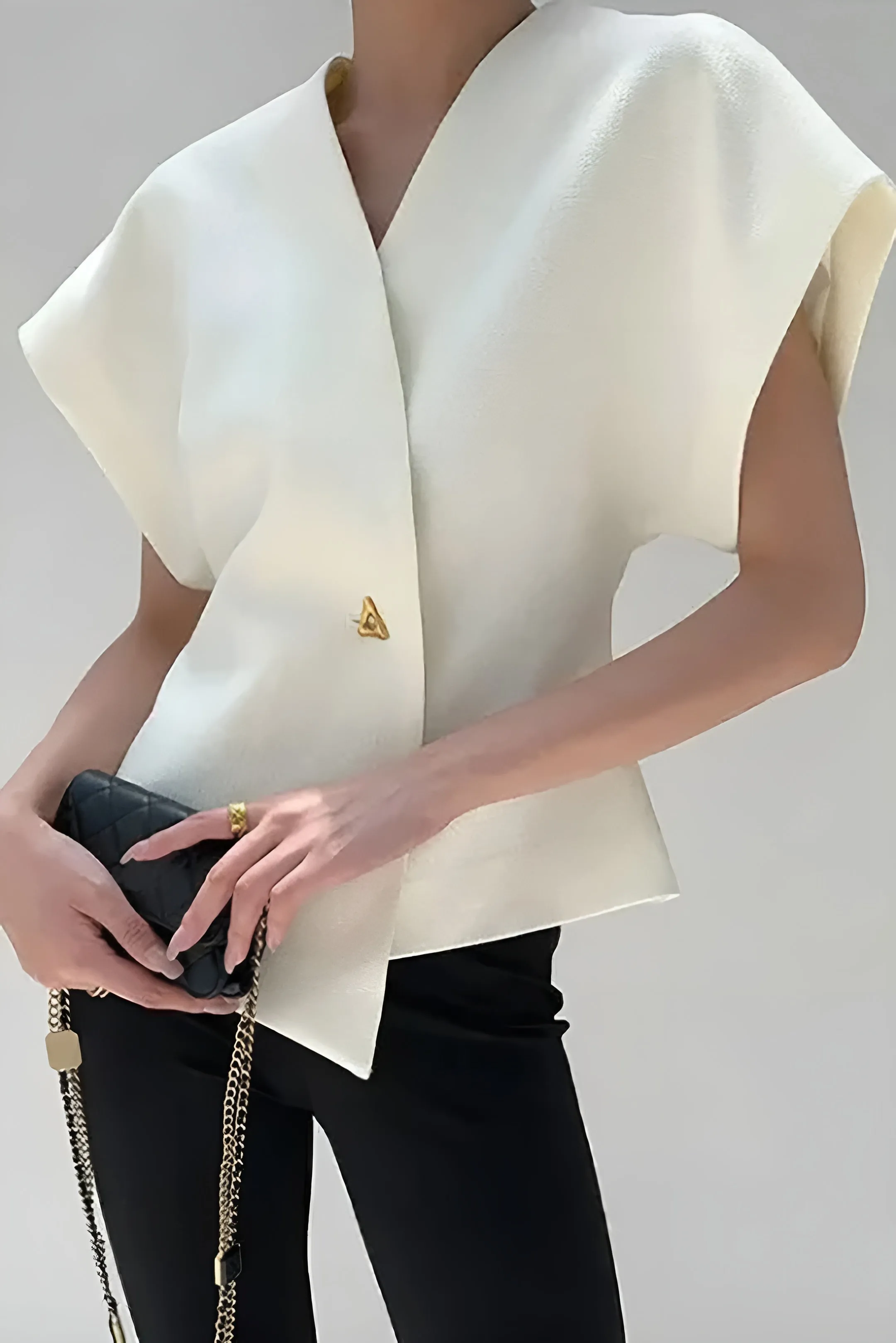Tressa - Elegant Buttoned Design Woman's Short Sleeve Shirt