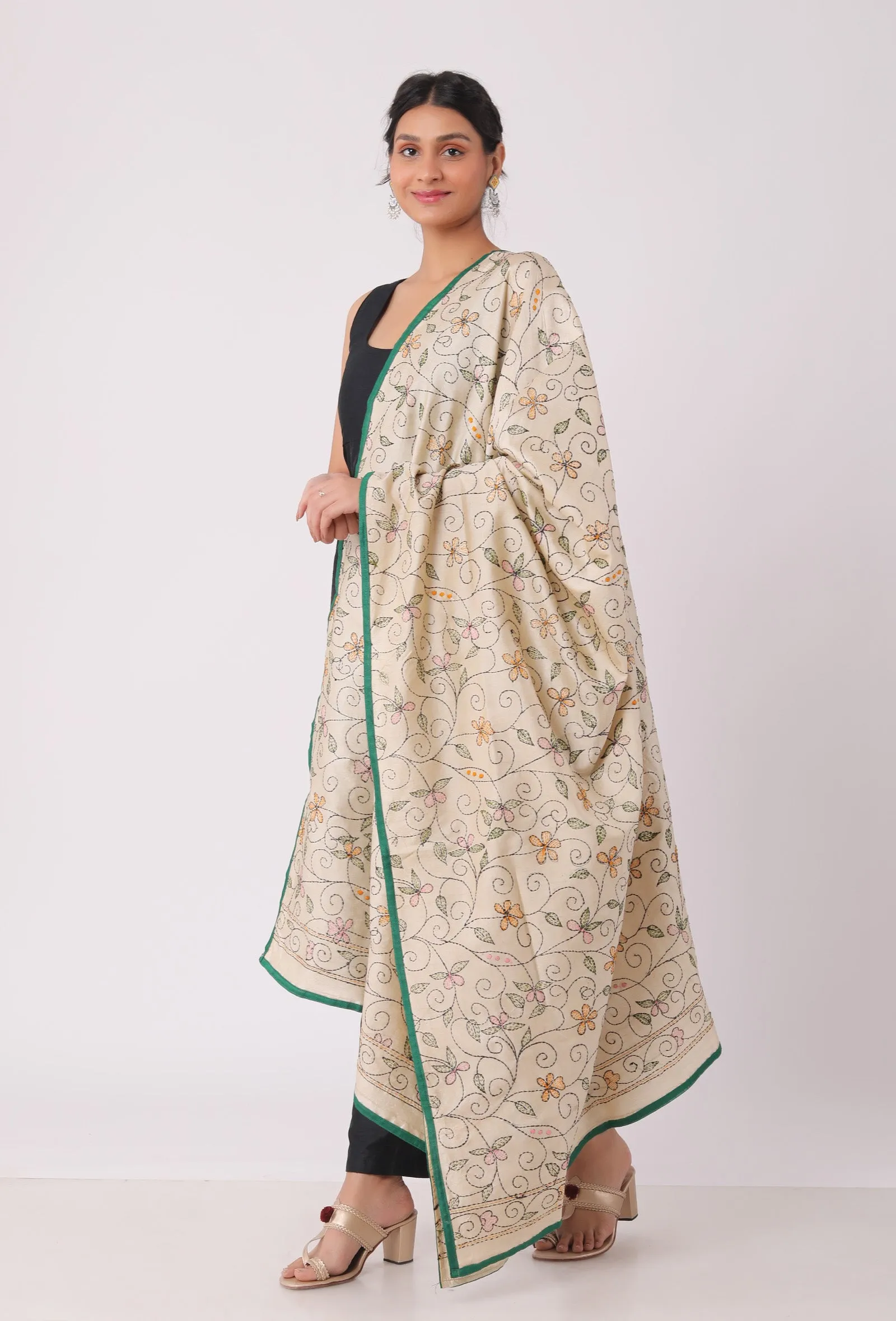 Urmi hand embriodered kantha silk dupatta