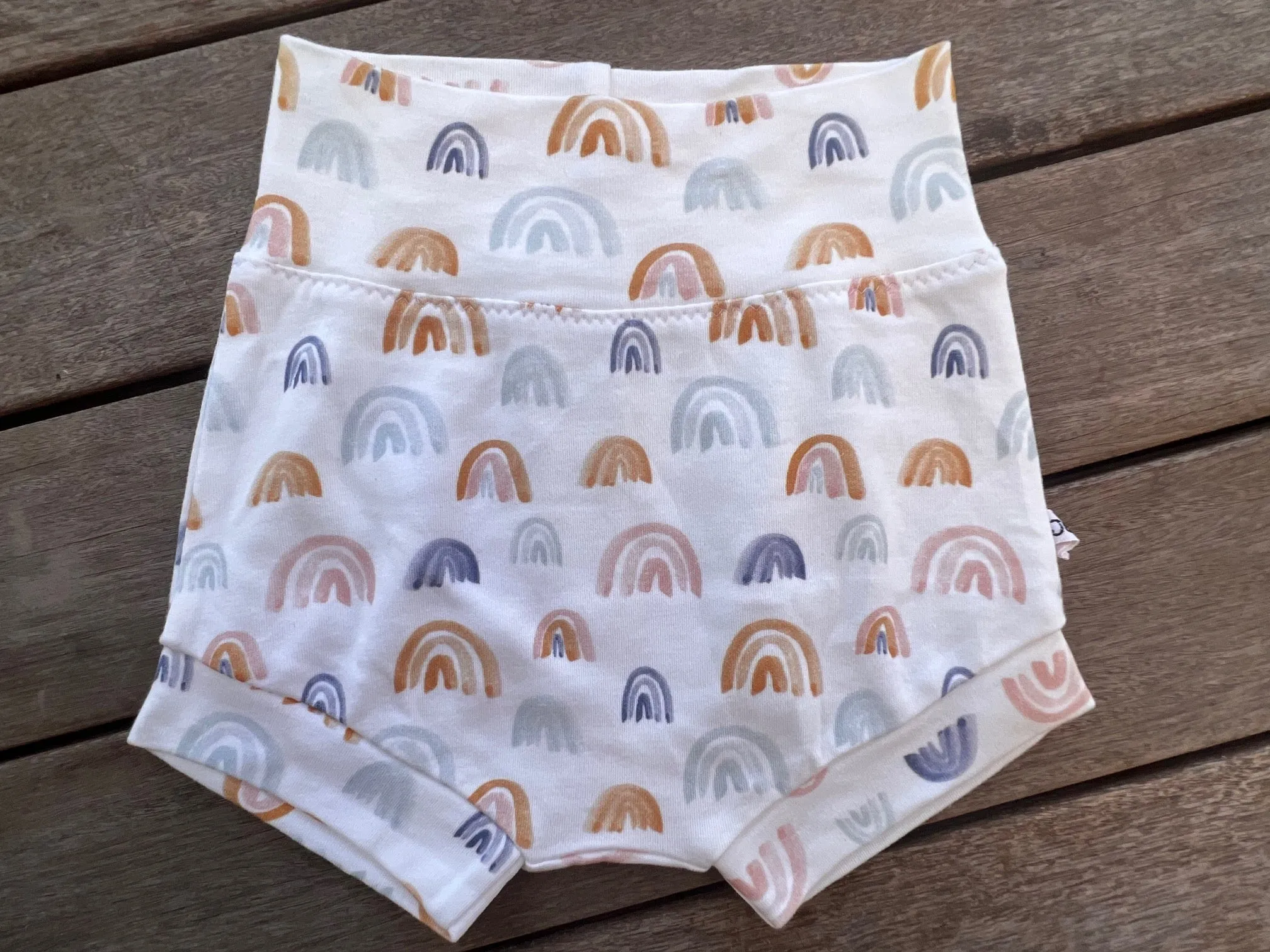 Velzy Shorts - EARTH TONE RAINBOWS