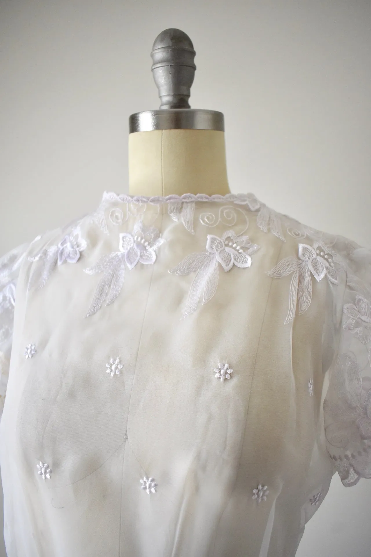 Vintage 1970s Lavender Embroidered Dress