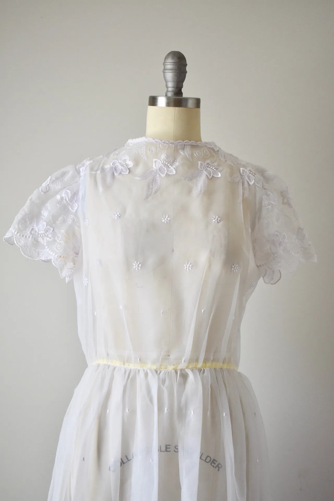 Vintage 1970s Lavender Embroidered Dress