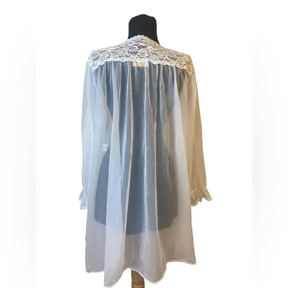 Vintage Barbizon Sheer White Lace Embroidered Peignoir/Robe Medium