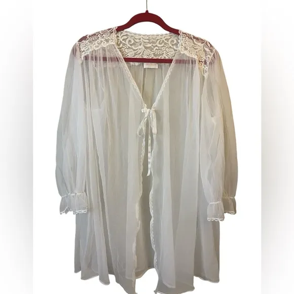 Vintage Barbizon Sheer White Lace Embroidered Peignoir/Robe Medium