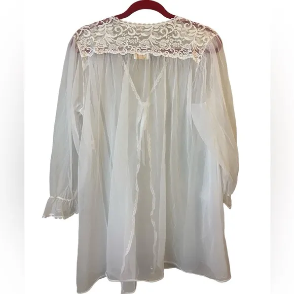 Vintage Barbizon Sheer White Lace Embroidered Peignoir/Robe Medium