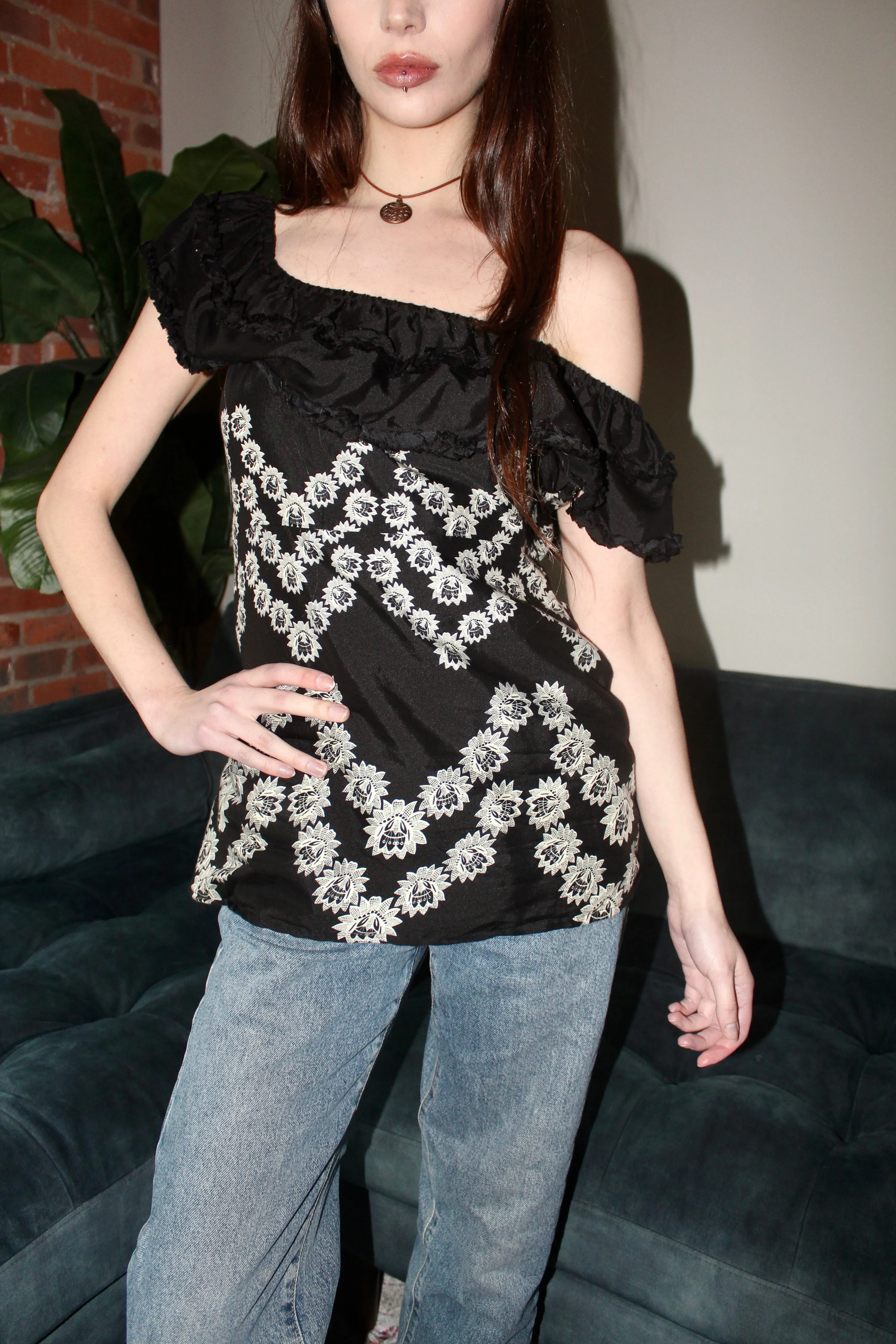 Vintage Ruffled Off the Shoulder Boho Blouse (S/M)
