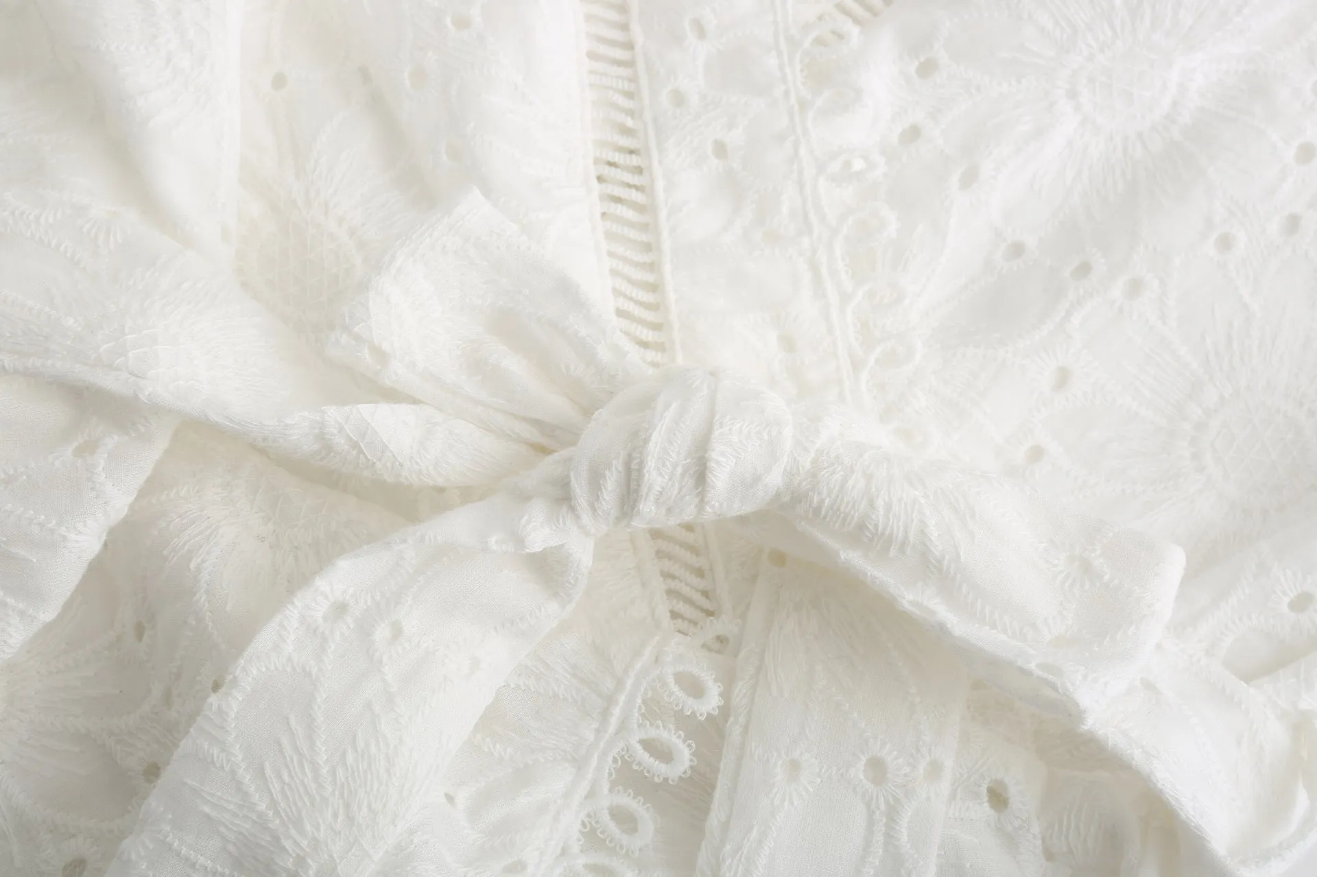 Vintage V-neck Hollow-out Lace Blouses Crop Tops