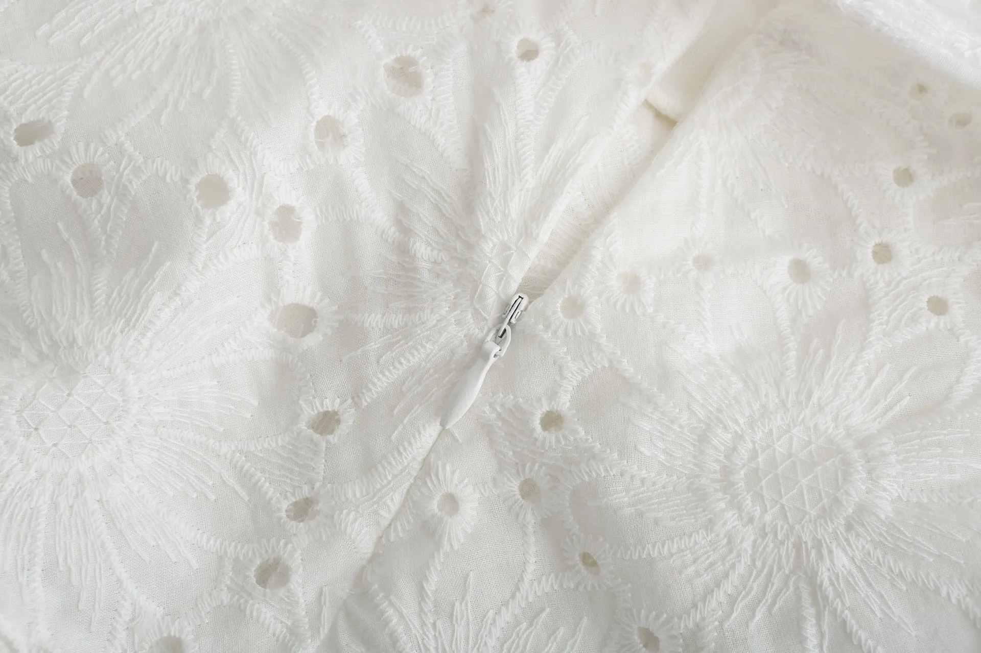 Vintage V-neck Hollow-out Lace Blouses Crop Tops