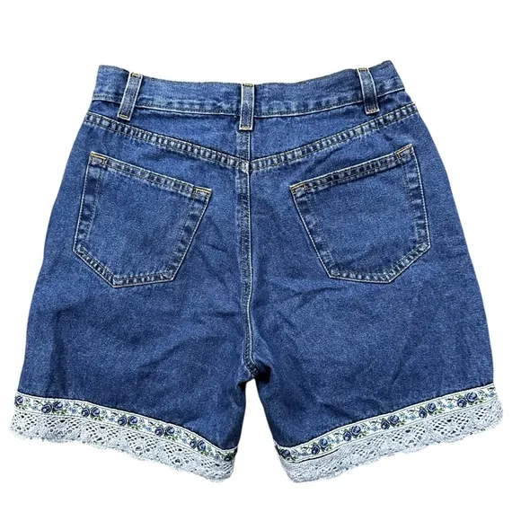 VTG Liz Claiborne High Waisted Mom Shorts Denim Embroidered Floral Jorts Sz 4P
