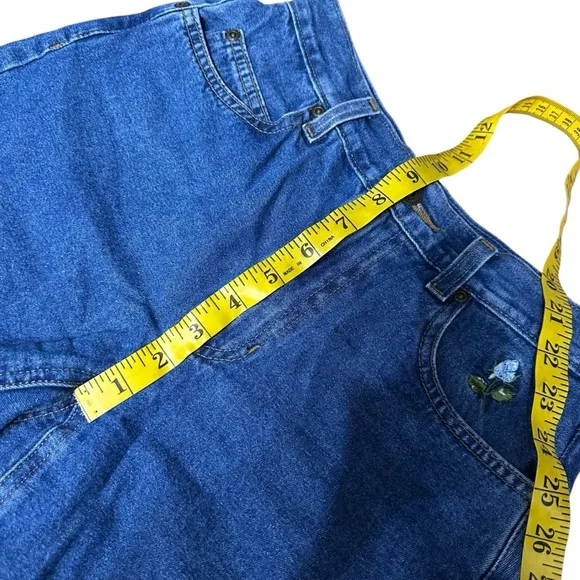 VTG Liz Claiborne High Waisted Mom Shorts Denim Embroidered Floral Jorts Sz 4P
