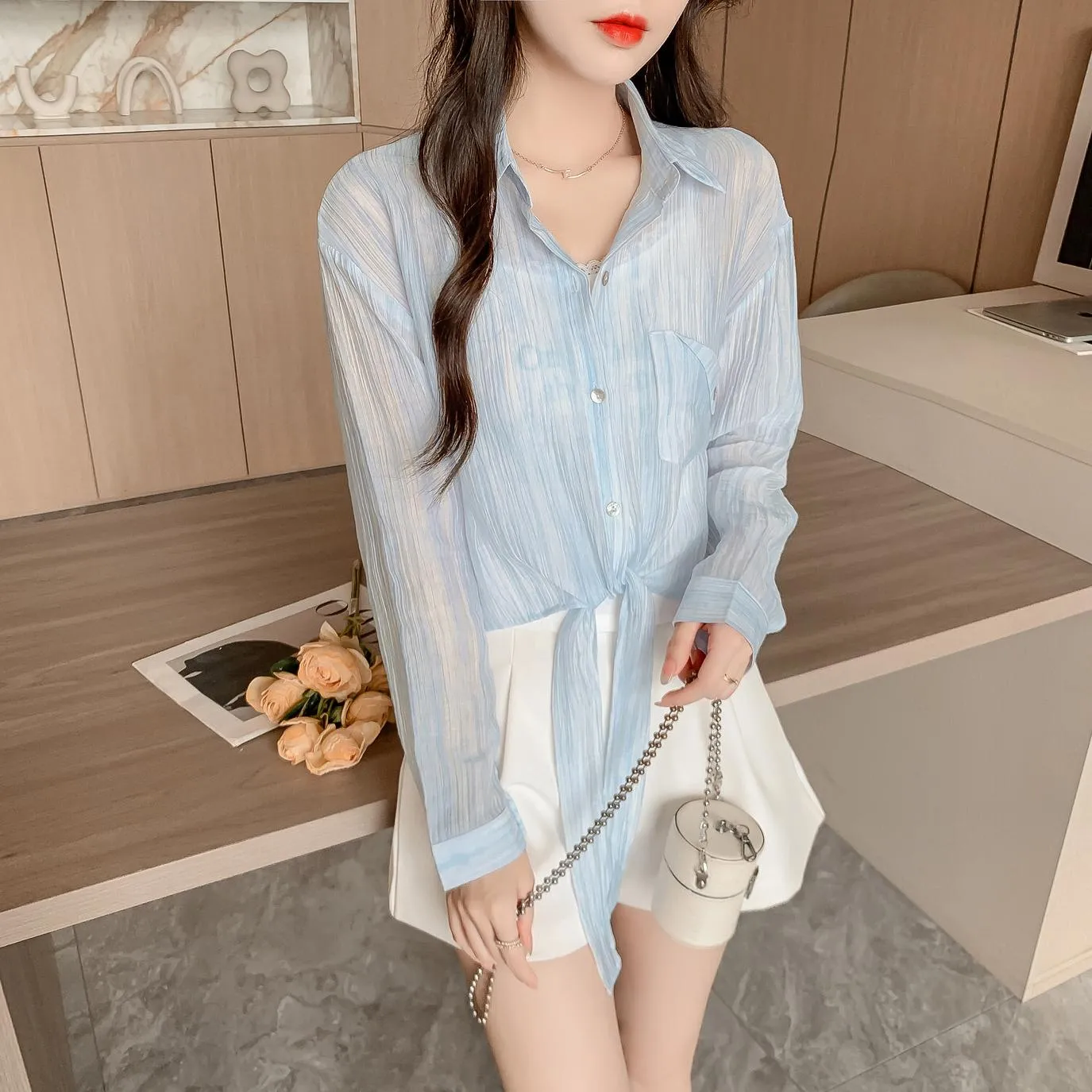 Women's Long Sleeve Seersucker Shirt with Breathable Fabric and Boyfriend Fit