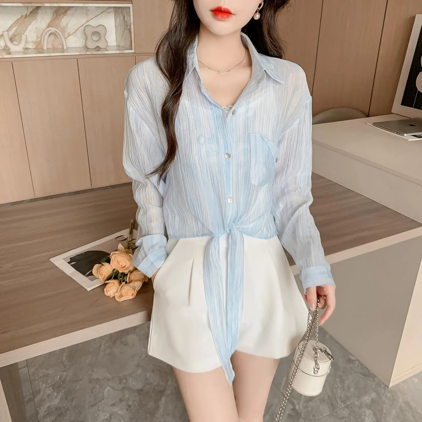 Women's Long Sleeve Seersucker Shirt with Breathable Fabric and Boyfriend Fit