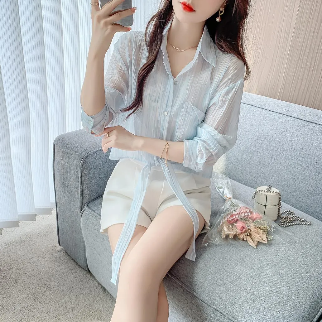 Women's Long Sleeve Seersucker Shirt with Breathable Fabric and Boyfriend Fit