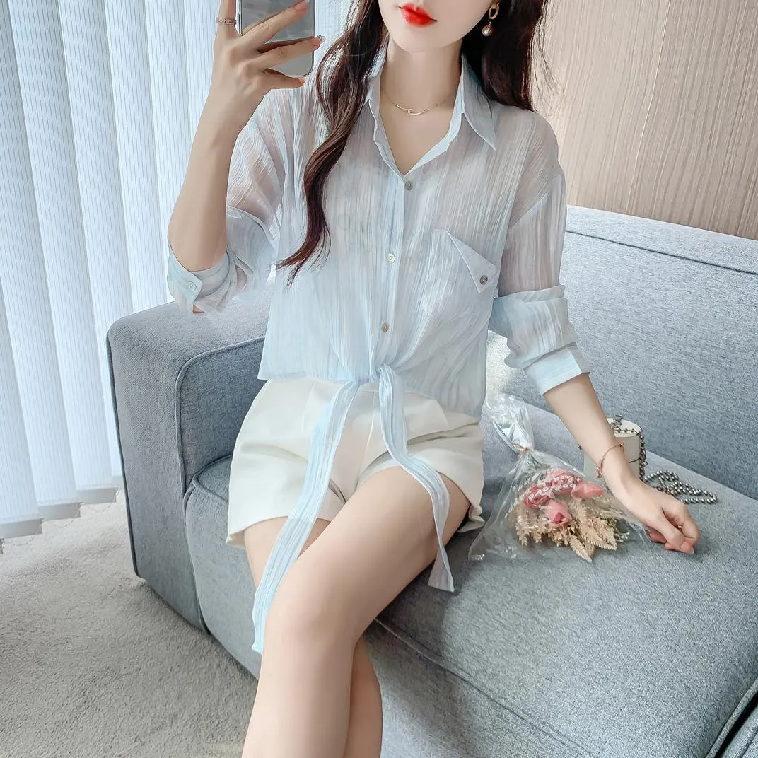 Women's Long Sleeve Seersucker Shirt with Breathable Fabric and Boyfriend Fit
