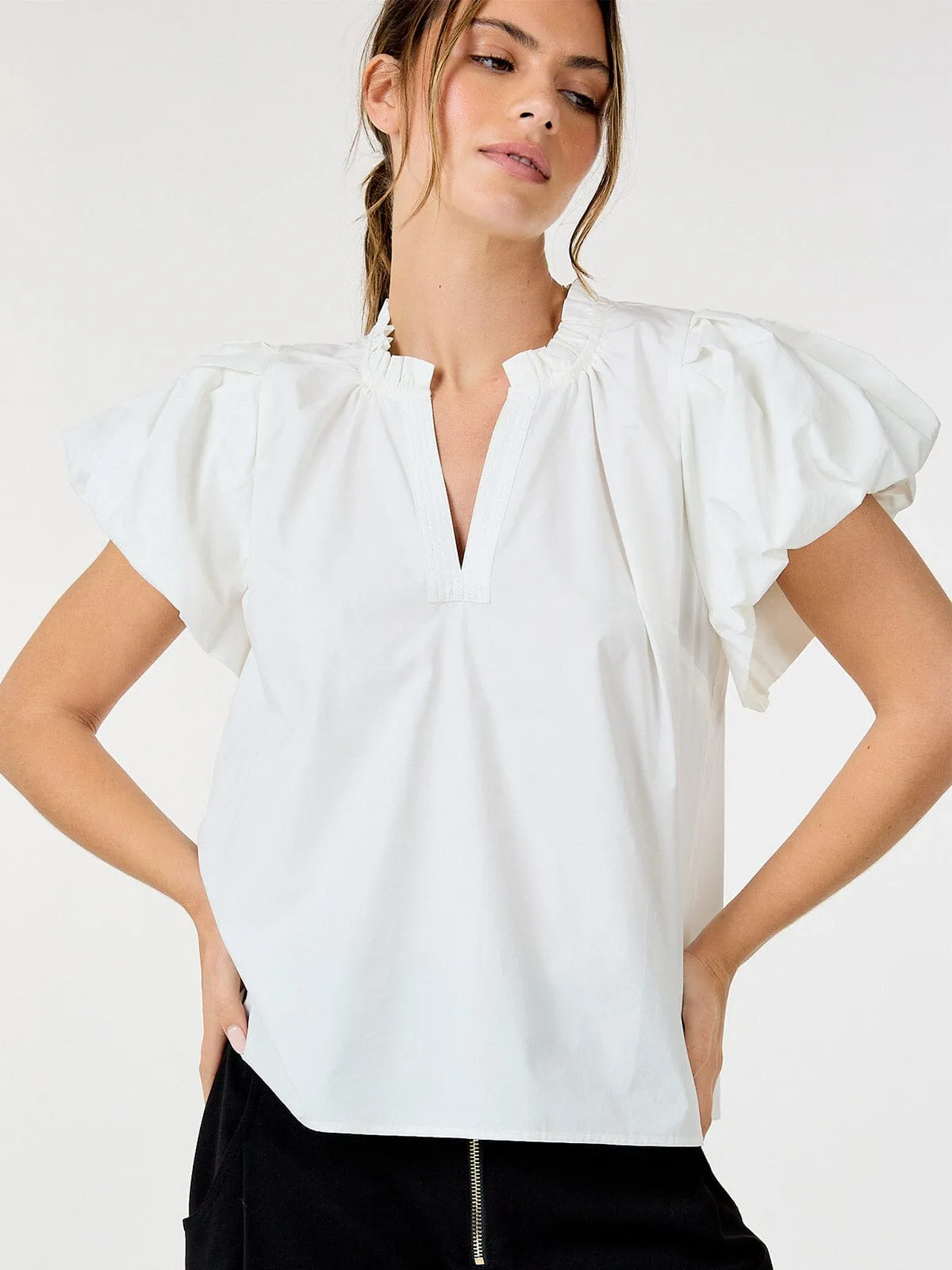 WOMEN'S SHORT PUFF SLEEVE V-NECK BLOUSE