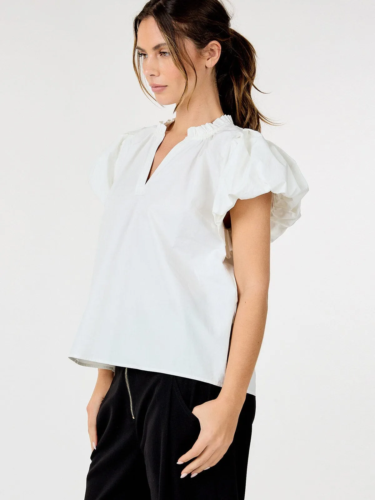 WOMEN'S SHORT PUFF SLEEVE V-NECK BLOUSE