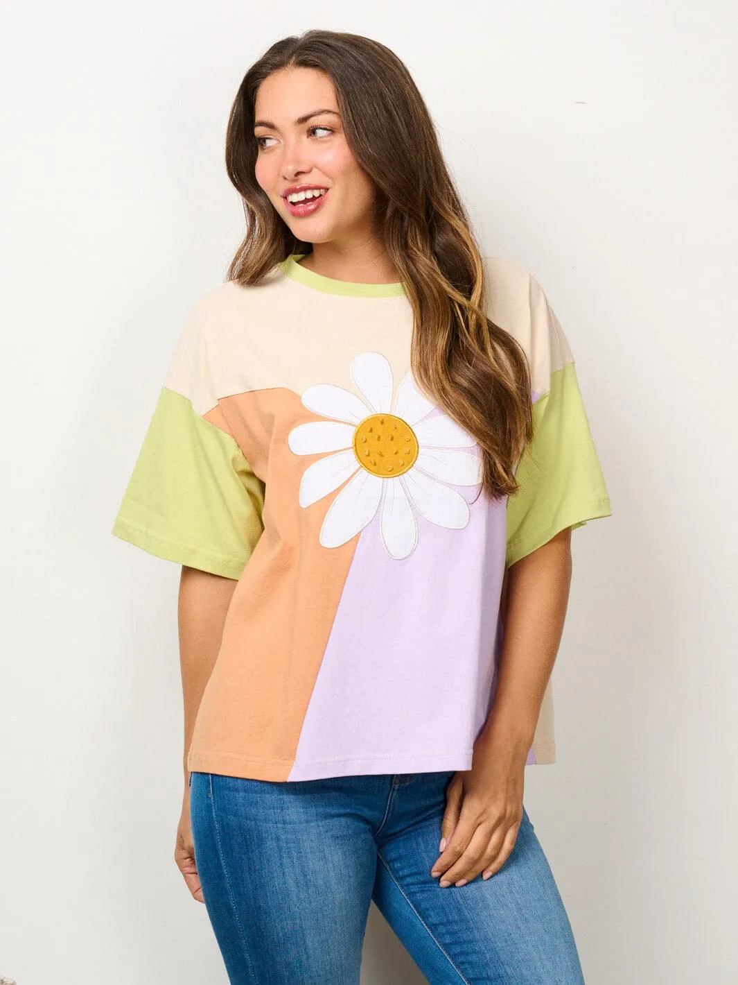 WOMEN'S SHORT SLEEVE GRAPHIC COLORBLOCK TOP