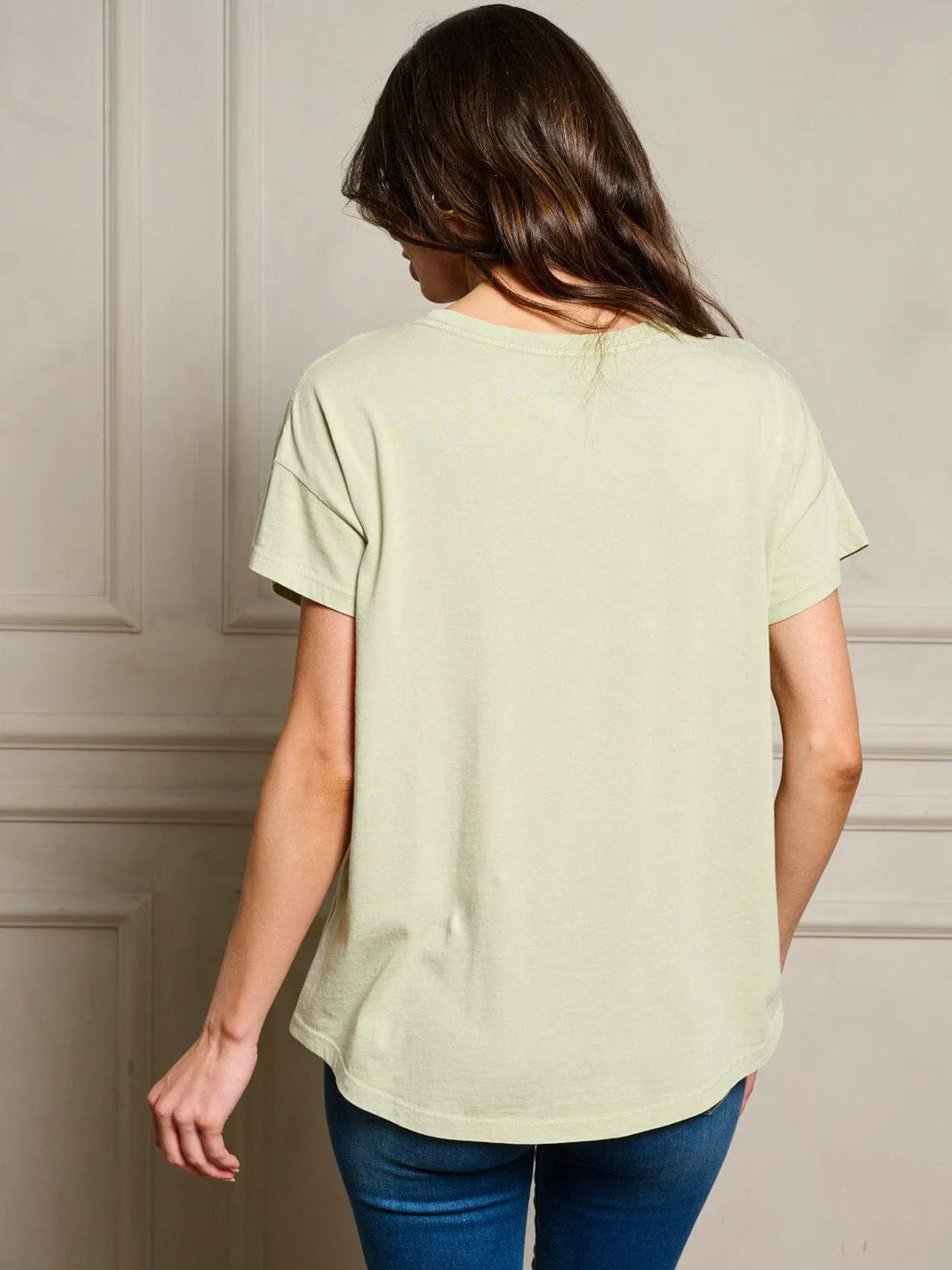 WOMEN'S SHORT SLEEVE GRAPHIC TOP